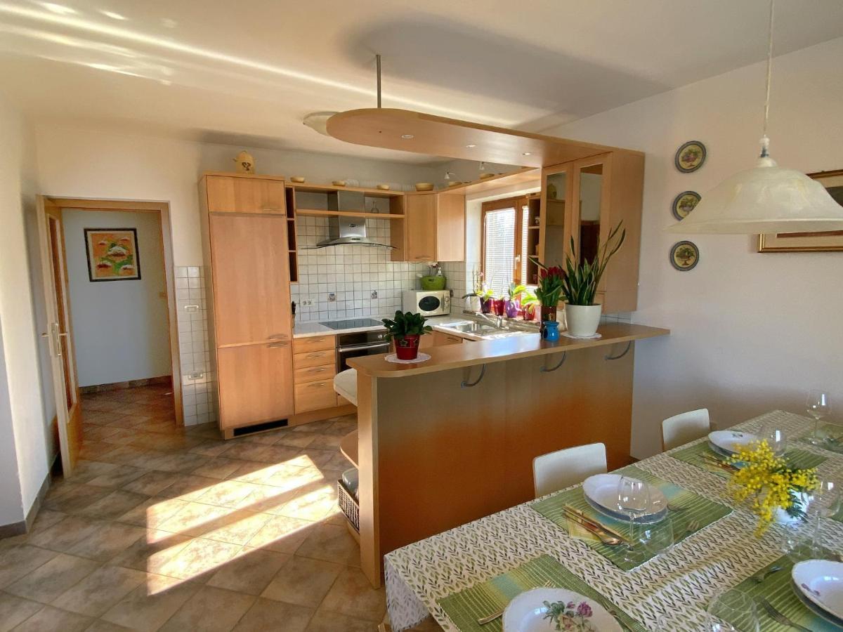 Sea View Istrian Countryside Apartment - Rota Dragonja ภายนอก รูปภาพ
