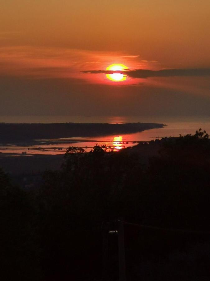 Sea View Istrian Countryside Apartment - Rota Dragonja ภายนอก รูปภาพ