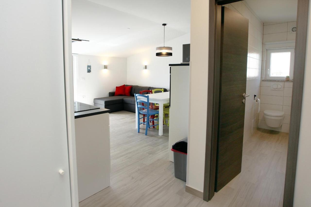 Sea View Istrian Countryside Apartment - Rota Dragonja ภายนอก รูปภาพ