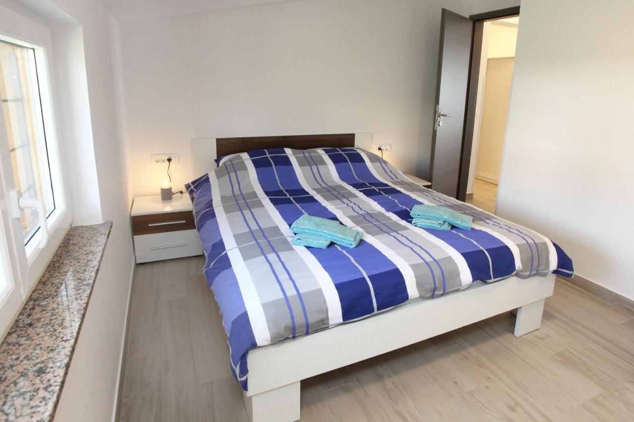 Sea View Istrian Countryside Apartment - Rota Dragonja ภายนอก รูปภาพ