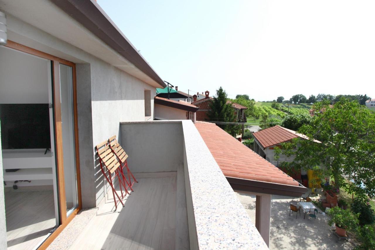 Sea View Istrian Countryside Apartment - Rota Dragonja ภายนอก รูปภาพ