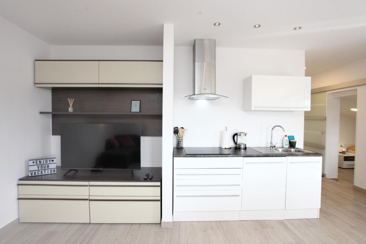 Sea View Istrian Countryside Apartment - Rota Dragonja ภายนอก รูปภาพ